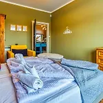 Royal Aparts Zielona Poreba - Z Panorama Gor Apartman *